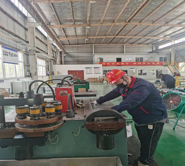 電控設(shè)備廠開(kāi)足馬力掀起生產(chǎn)熱潮