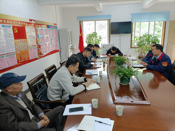 省“四送一服”調(diào)研組到商品混凝土公司調(diào)研 省“四送一服”調(diào)研組到商品混凝土公司調(diào)研